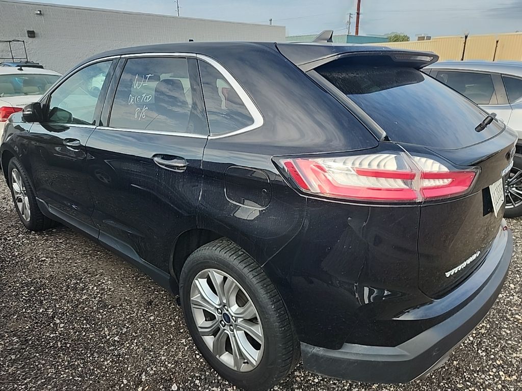 2022 Ford Edge Titanium photo 5