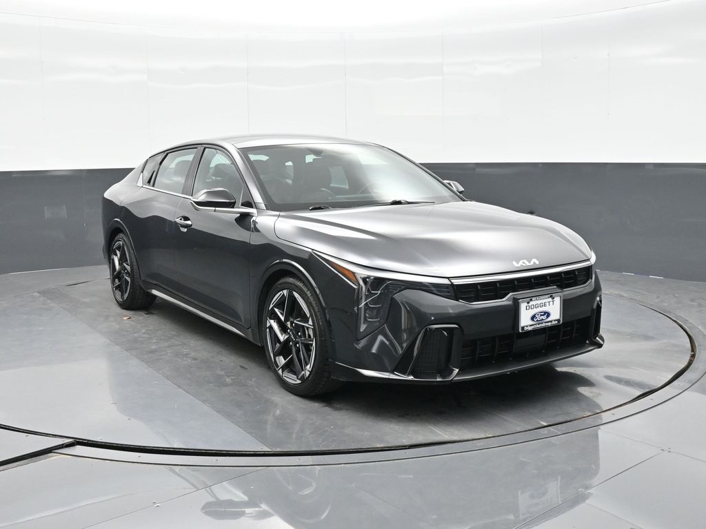 2025 Kia K4 GT-Line photo 15