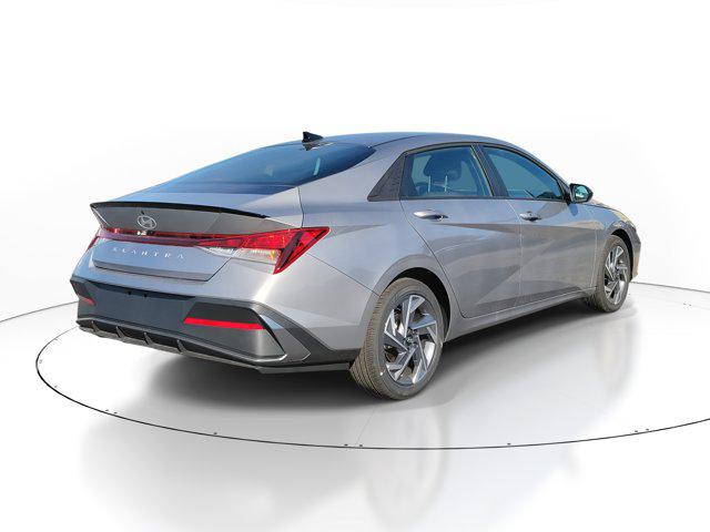 2025 Hyundai Elantra SEL Sport photo 4