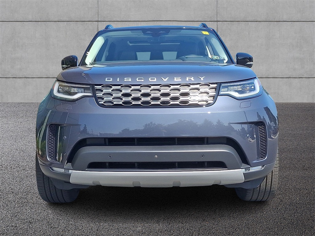 2025 Land Rover Discovery S photo 2