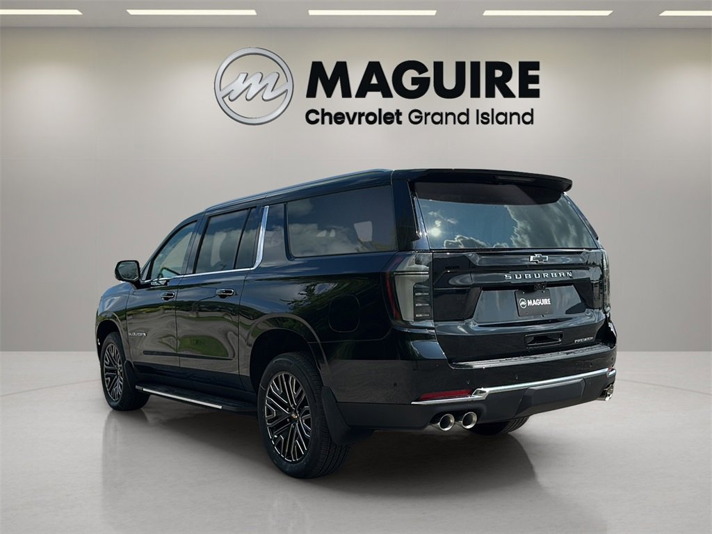 2025 Chevrolet Suburban Premier photo 4