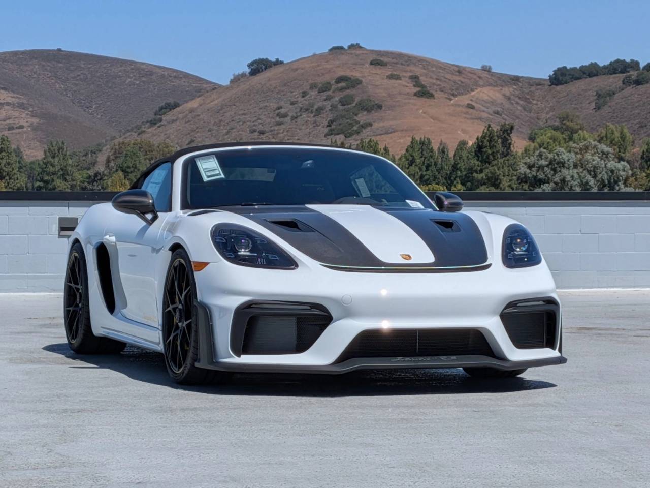 2025 Porsche Boxster Spyder photo 7