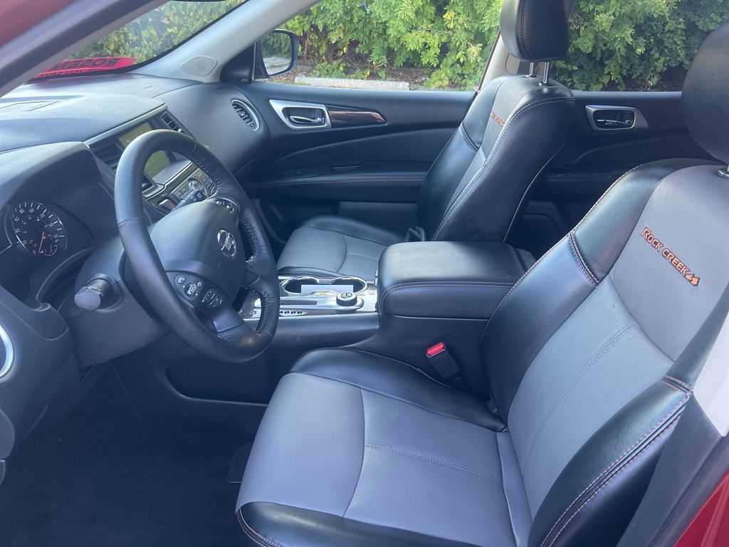 2020 Nissan Pathfinder SL photo 4