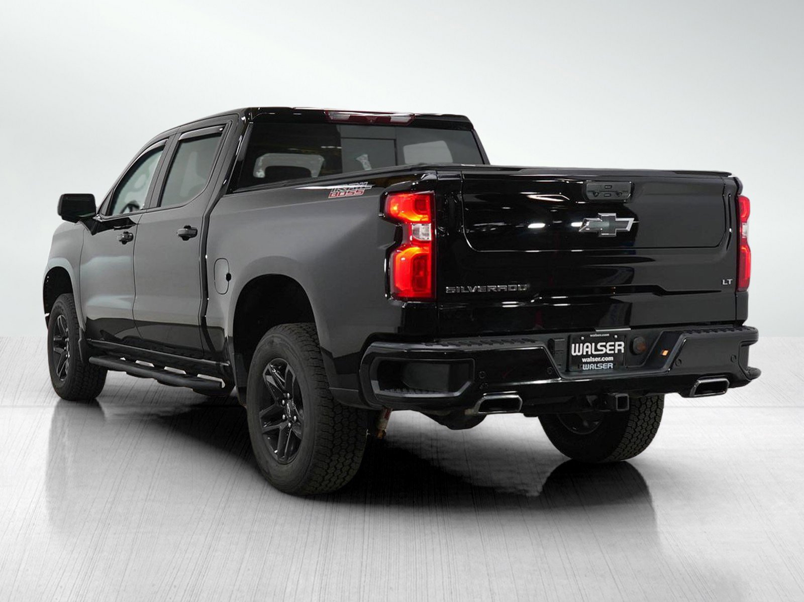 2022 Chevrolet Silverado 1500 LT Trail Boss photo 2