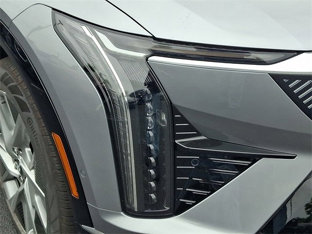 2025 Cadillac Optiq Luxury photo 9