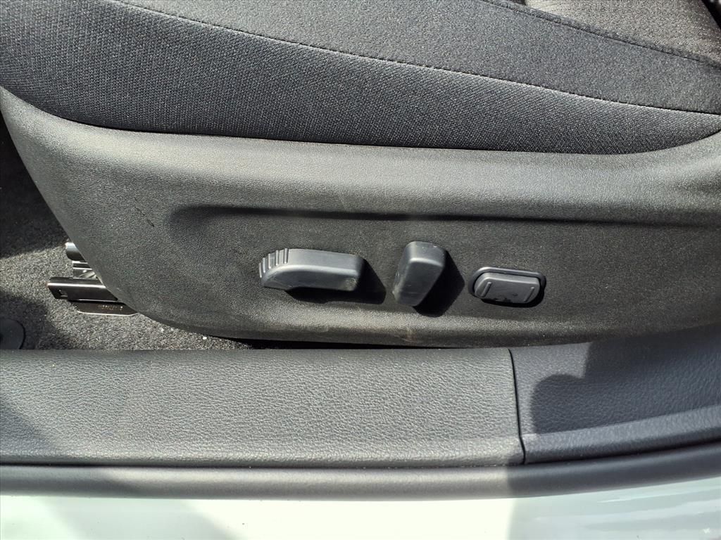 2025 Nissan Altima SV photo 18