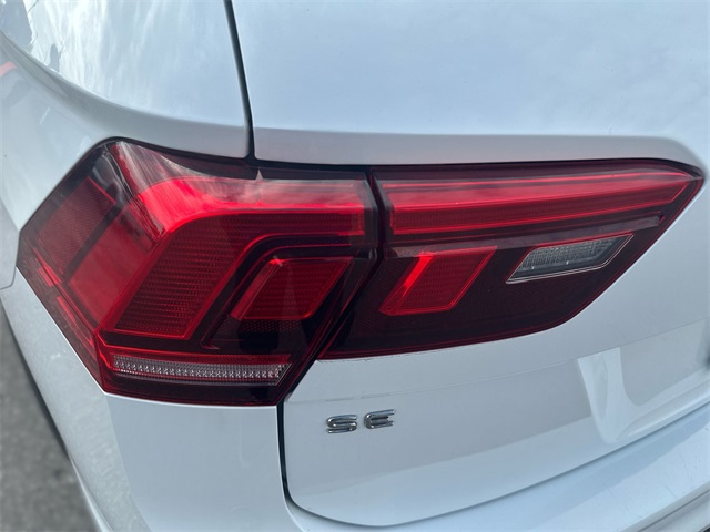 2023 Volkswagen Tiguan SE R-Line Black photo 24