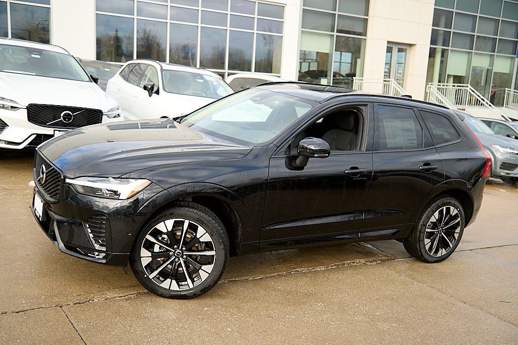 2026 VOLVO XC60 - Image 2