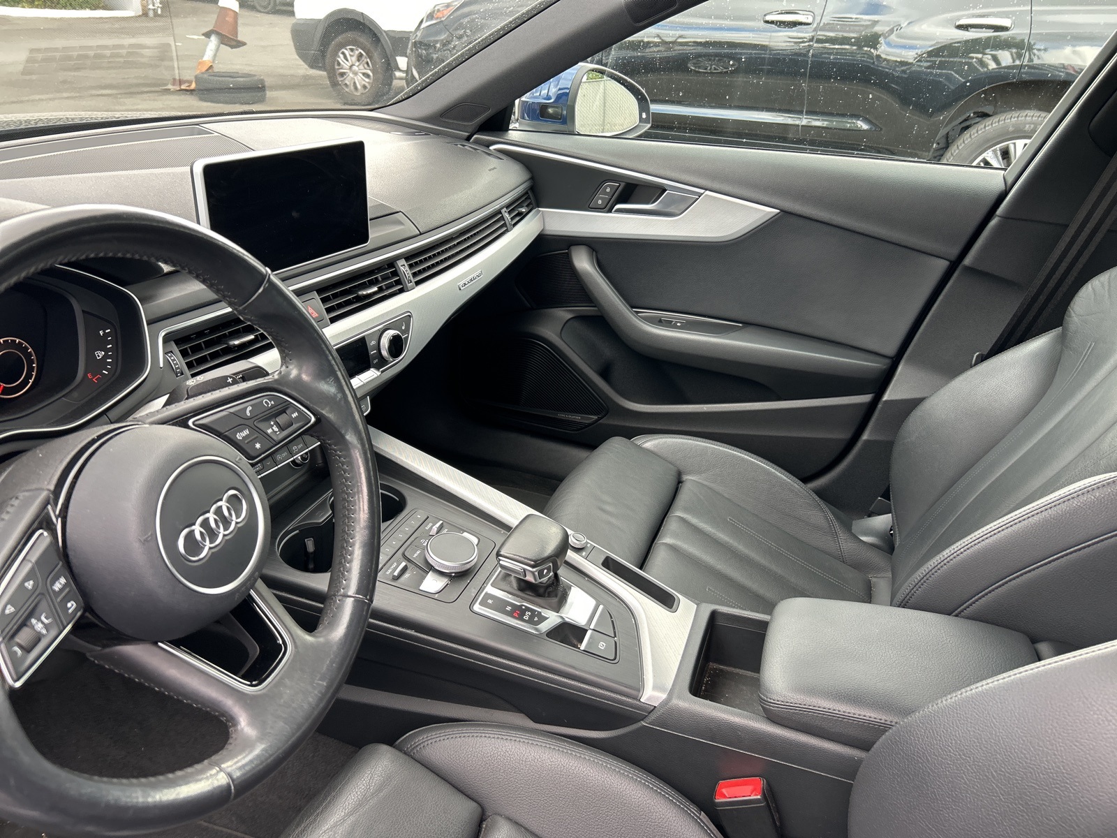 2017 Audi A4 2.0T Premium Plus photo 6