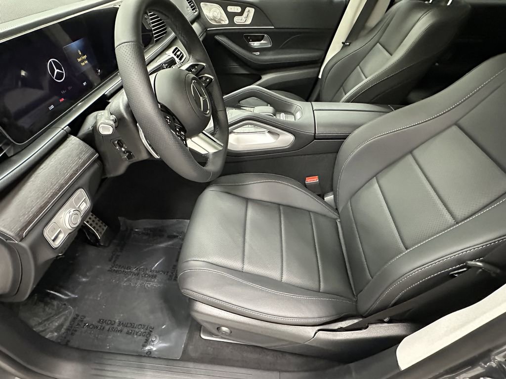 2026 Mercedes Benz GLS 450 4MATIC photo 9
