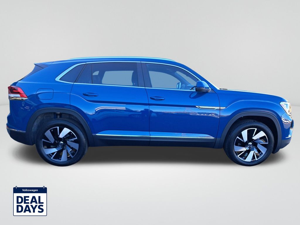 2025 Volkswagen Atlas Cross Sport SEL photo 4