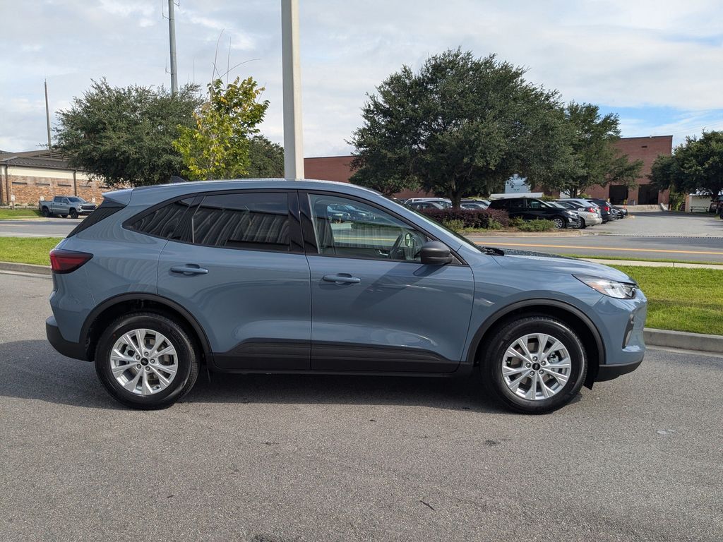 2025 Ford Escape Active photo 2