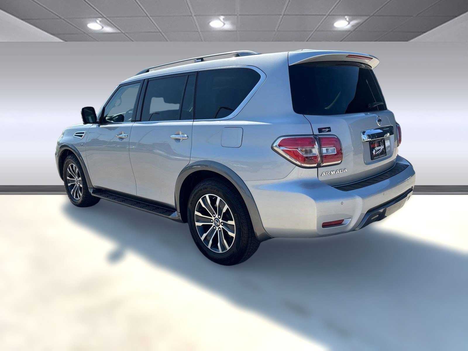 2020 Nissan Armada SL photo 2