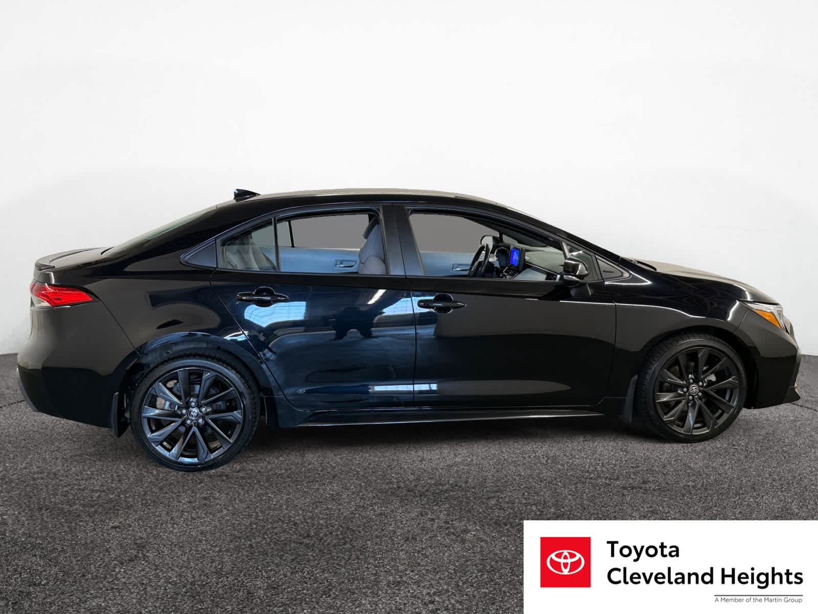 2023 Toyota Corolla SE photo 6