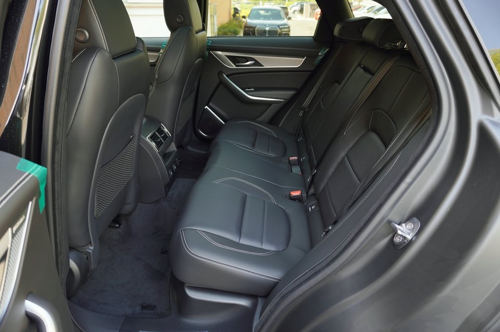 2026 JAGUAR F-PACE - Image 30