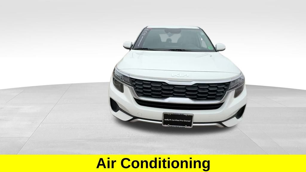 2023 Kia Seltos LX photo 8
