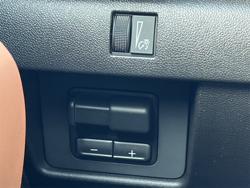 2026 GMC CANYON - Image 17