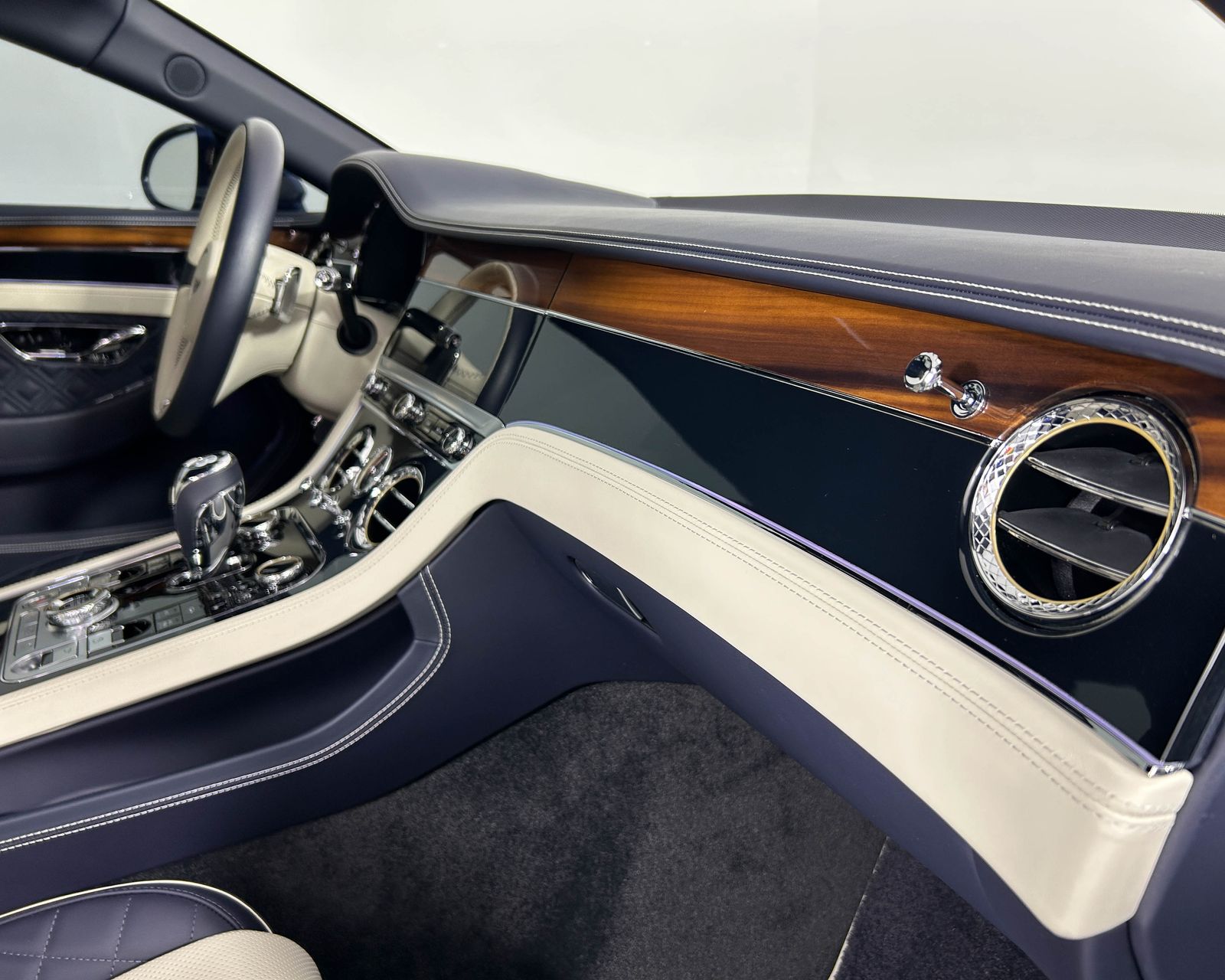 2020 Bentley Continental GT W12 photo 23