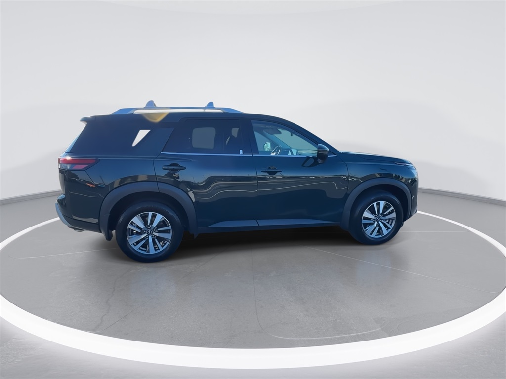 2023 Nissan Pathfinder SL photo 9