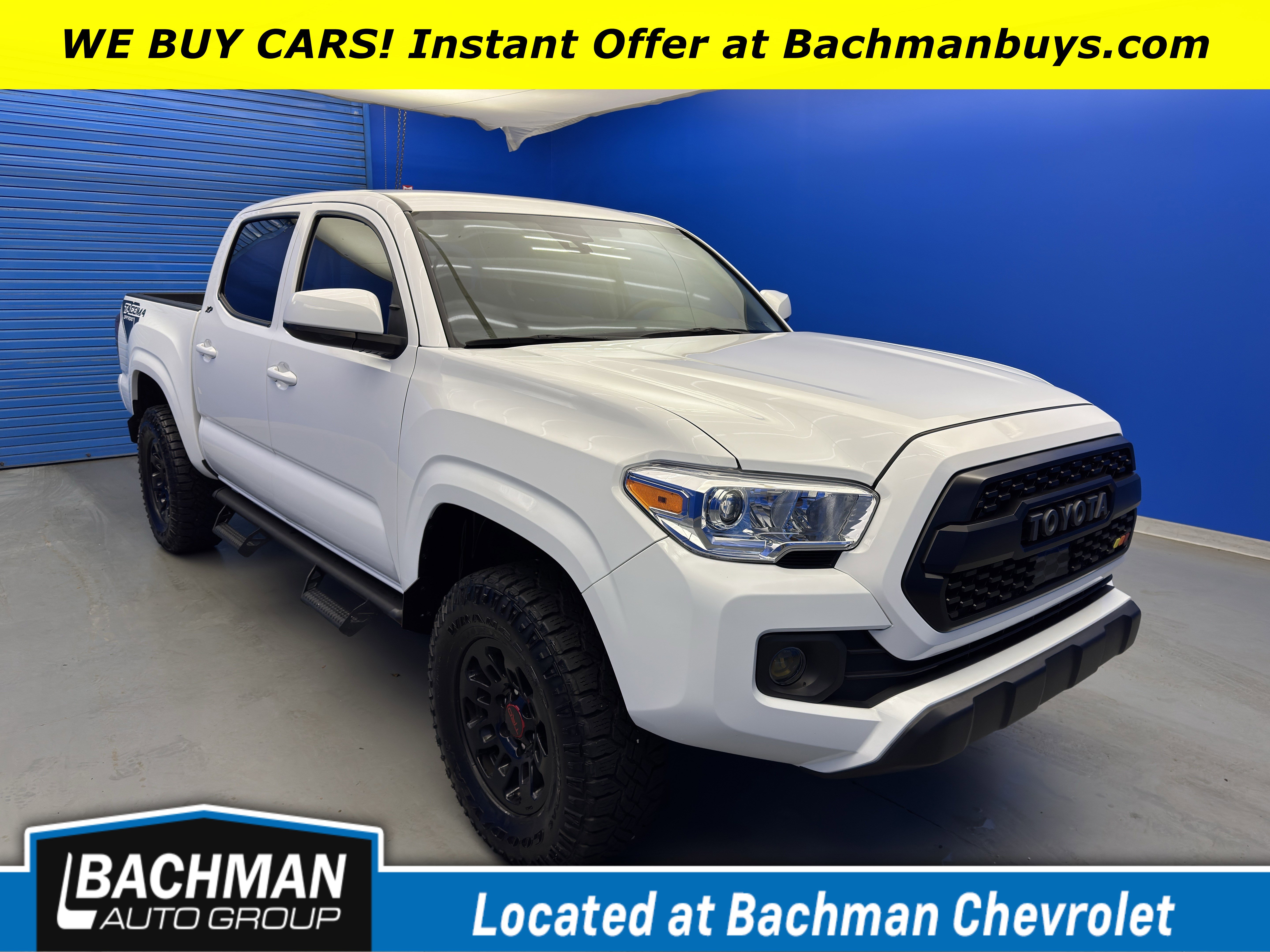 2023 Toyota Tacoma SR's photo