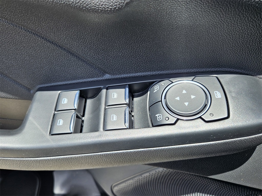 2025 Ford Escape ST-Line Hybrid photo 11