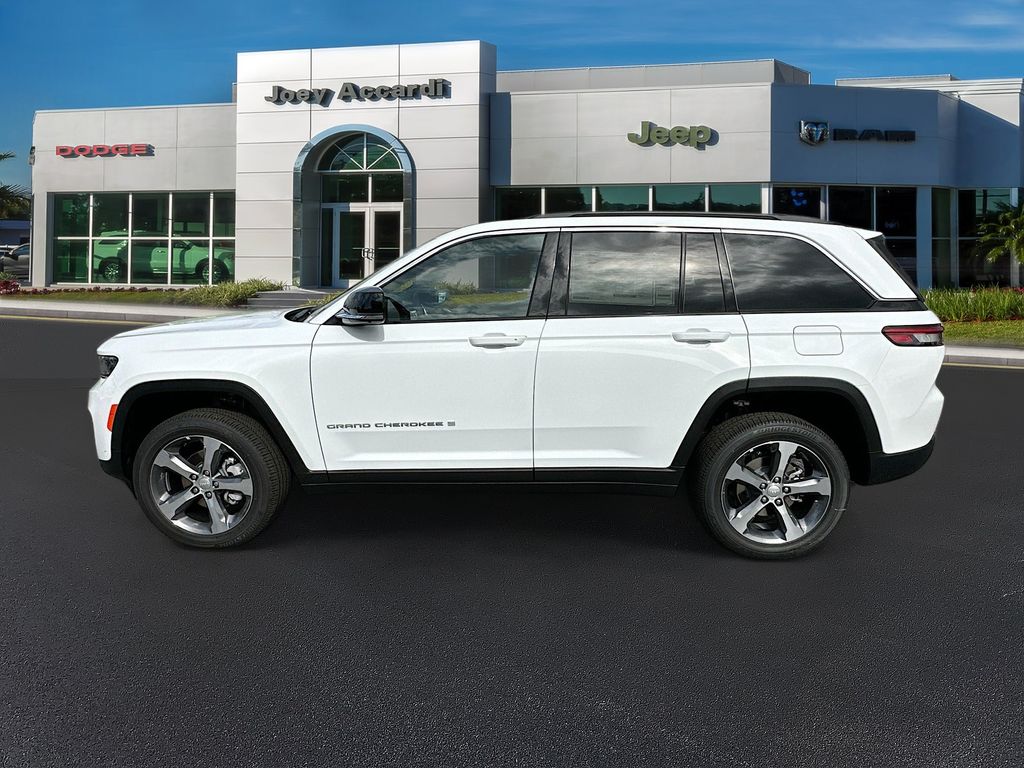 2025 Jeep Grand Cherokee Limited photo 4