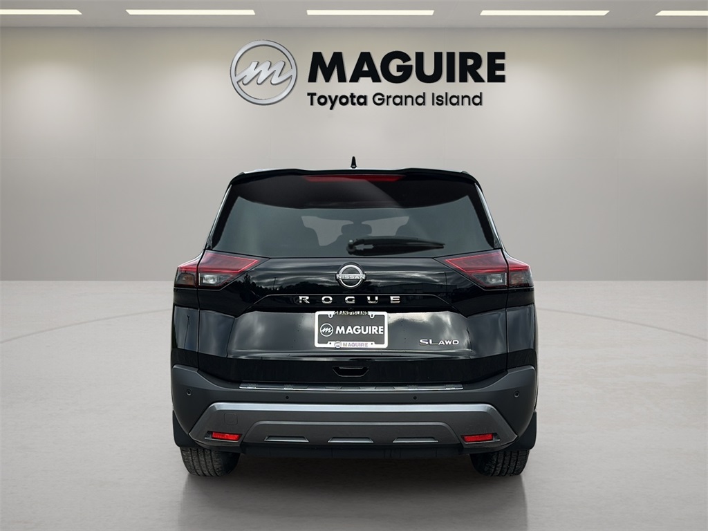 2023 Nissan Rogue SL photo 5