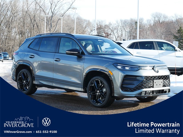 2026 Volkswagen Tiguan SE R-LINE BLACK's photo