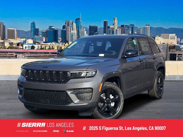 2025 Jeep Grand Cherokee Altitude's photo