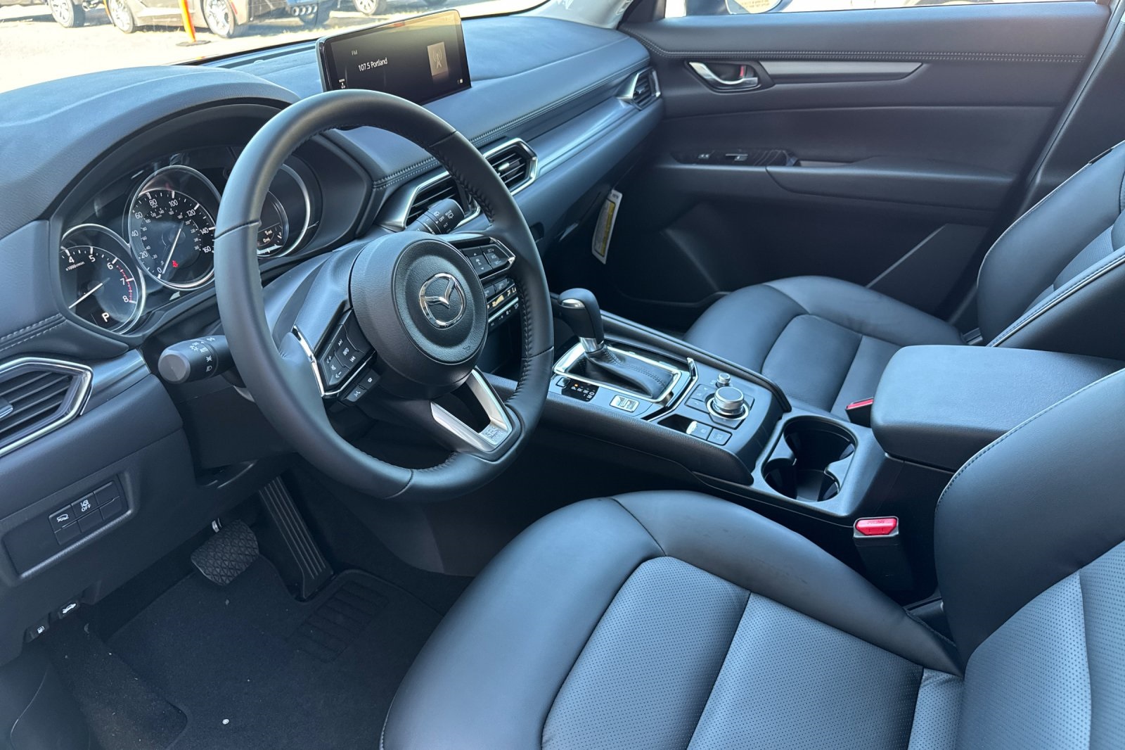 2025 Mazda CX-5 2.5 Select photo 10