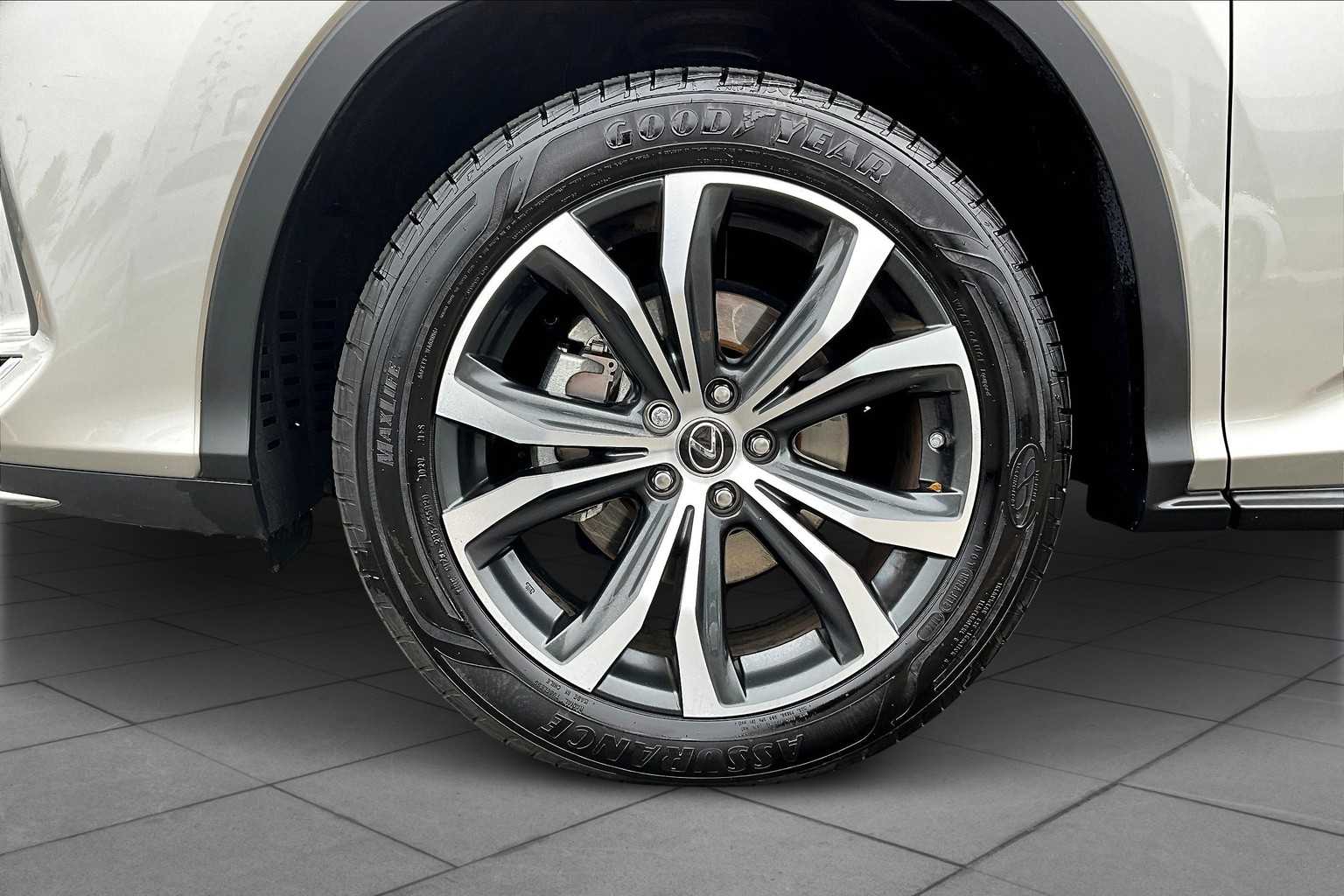 2022 Lexus RX Premium photo 10