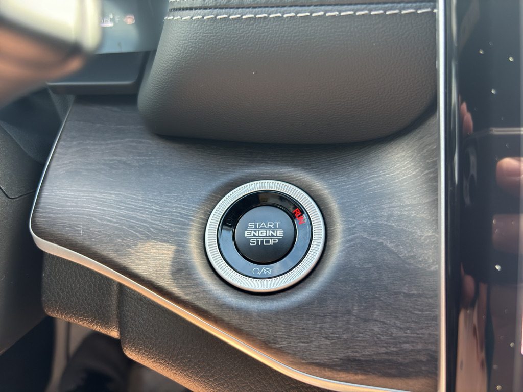 2025 Jeep Grand Cherokee Limited photo 31