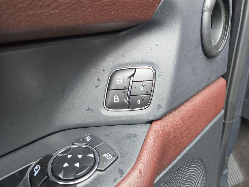 2023 Ford Expedition MAX Limited photo 21