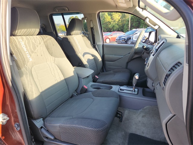 2017 Nissan Frontier Desert Runner photo 18