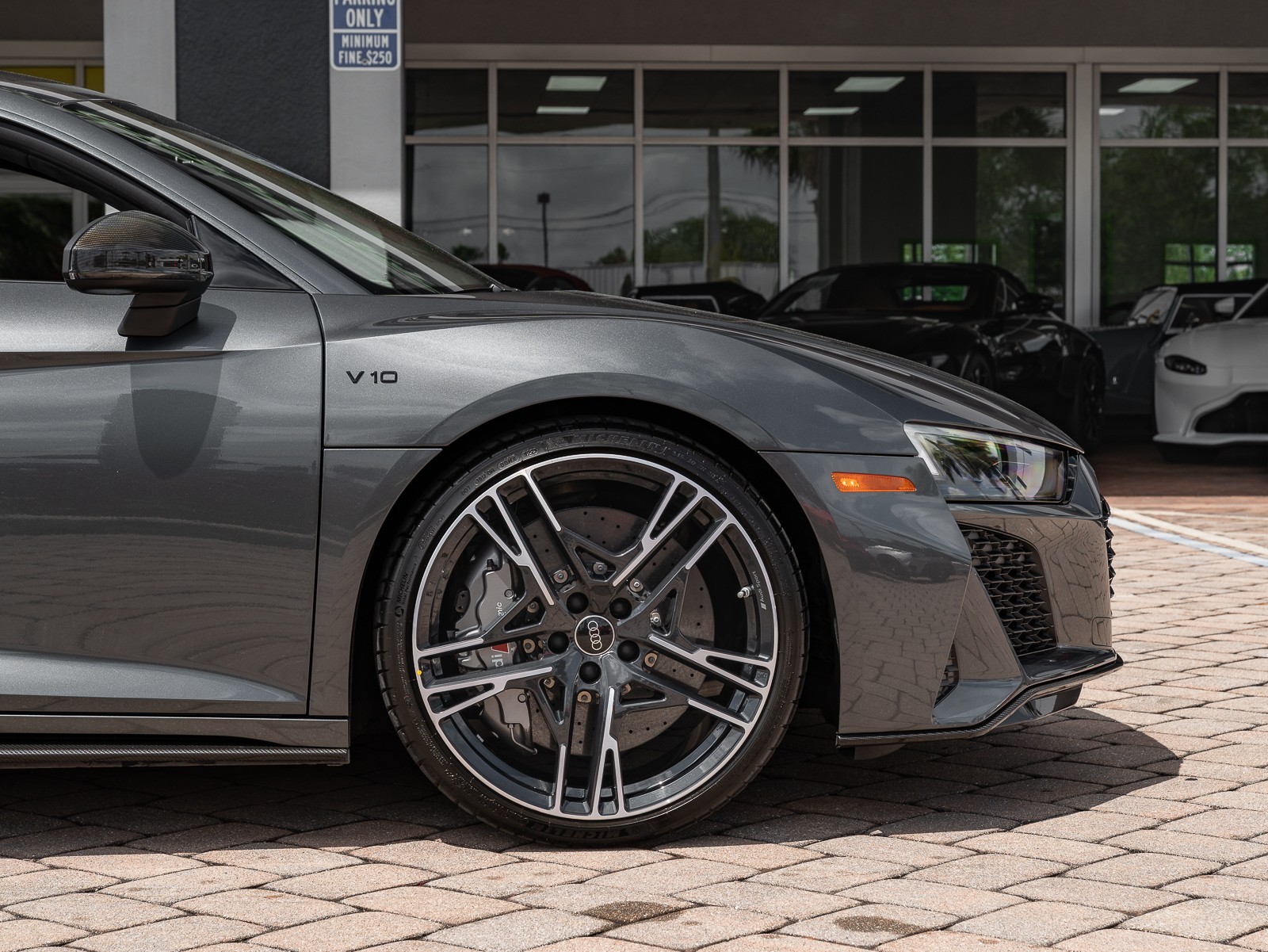 2023 Audi R8 V10 Performance photo 28