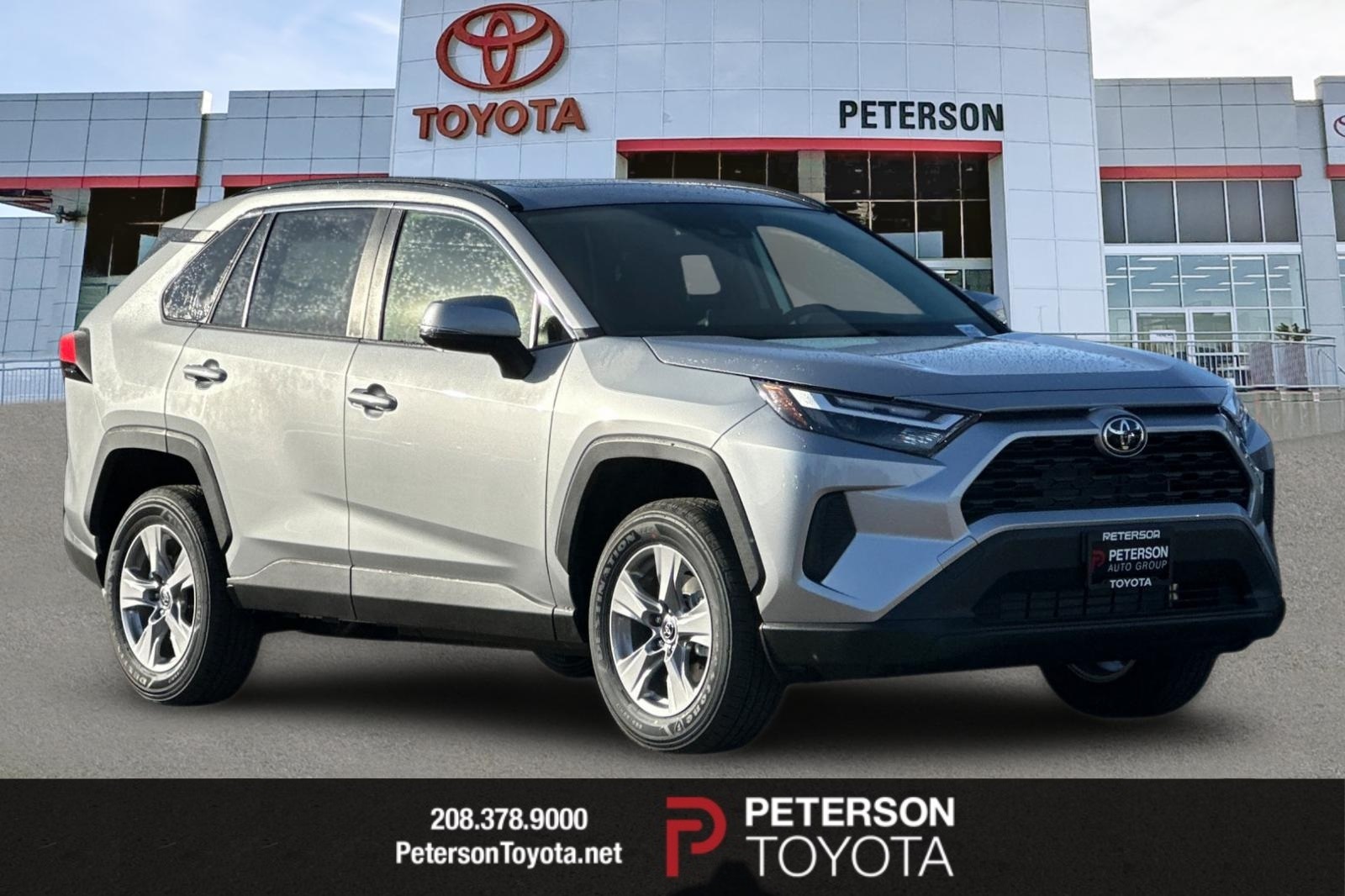 2025 Toyota RAV4 XLE's photo