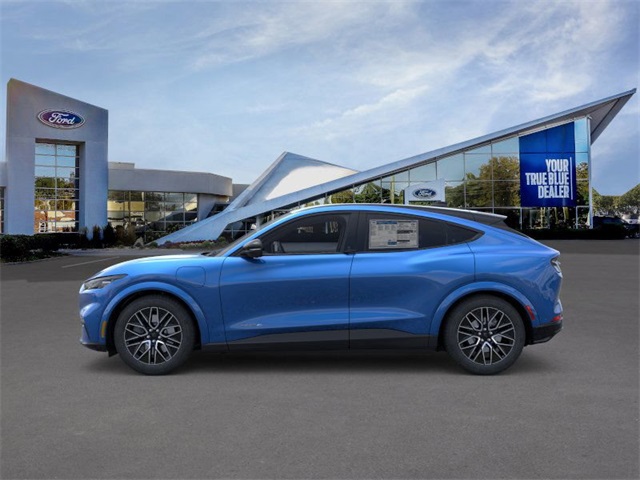 2025 Ford Mustang Mach-E Premium photo 3