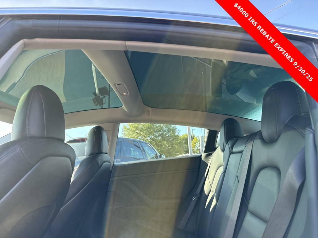 2018 Tesla Model 3 Long Range photo 12