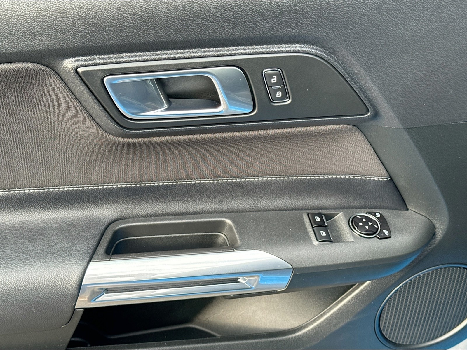 2023 Ford Mustang GT photo 16