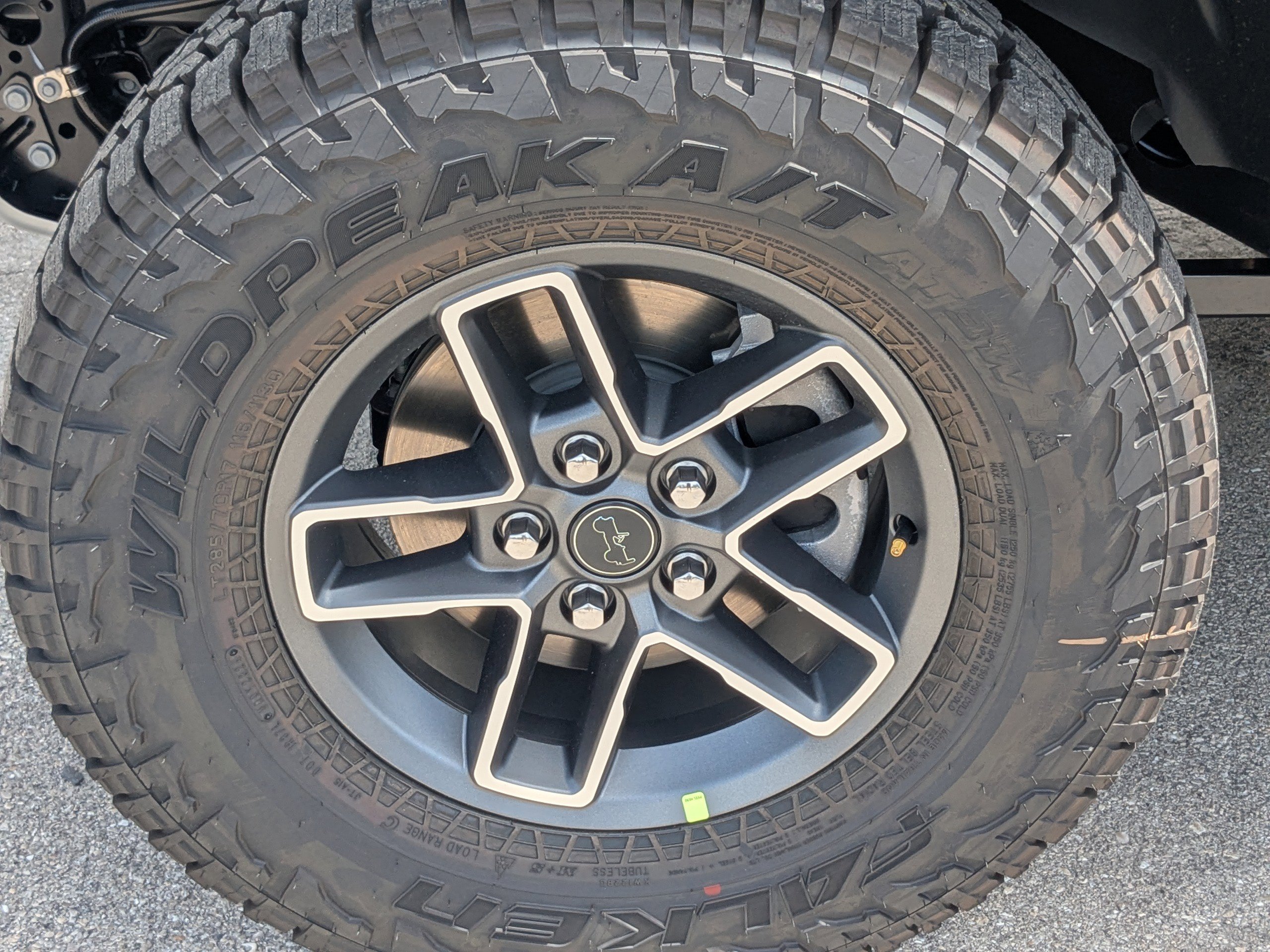 2025 Jeep Gladiator Mojave photo 8