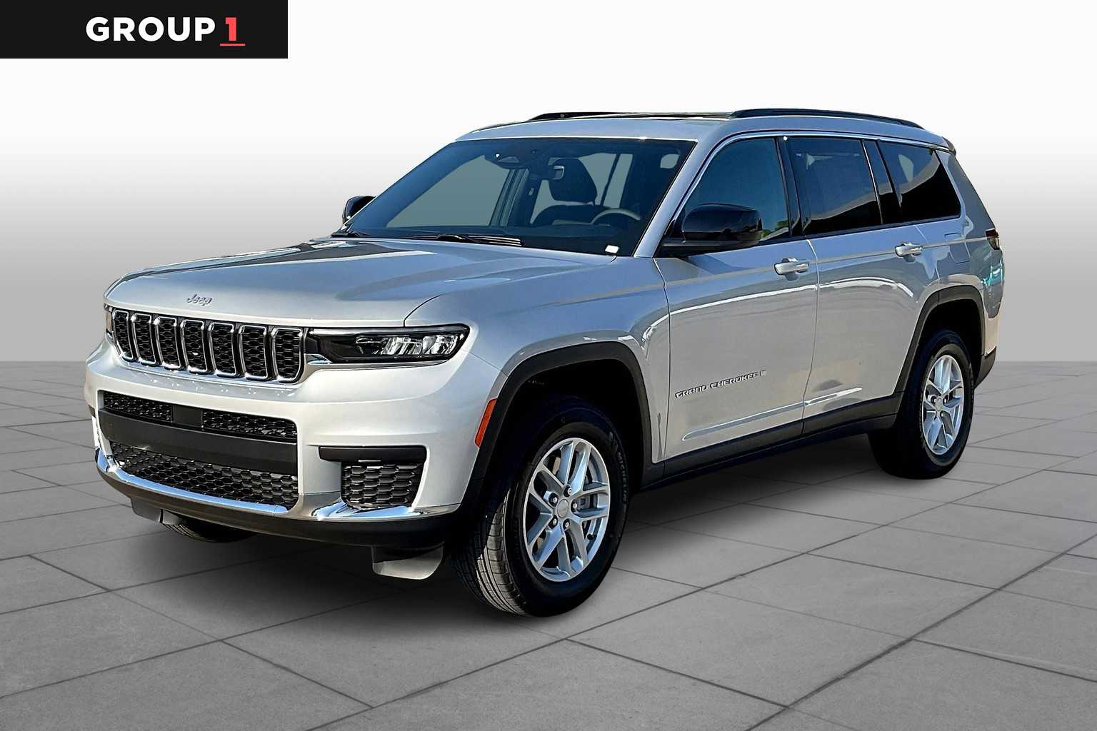 2025 Jeep Grand Cherokee L Laredo's photo
