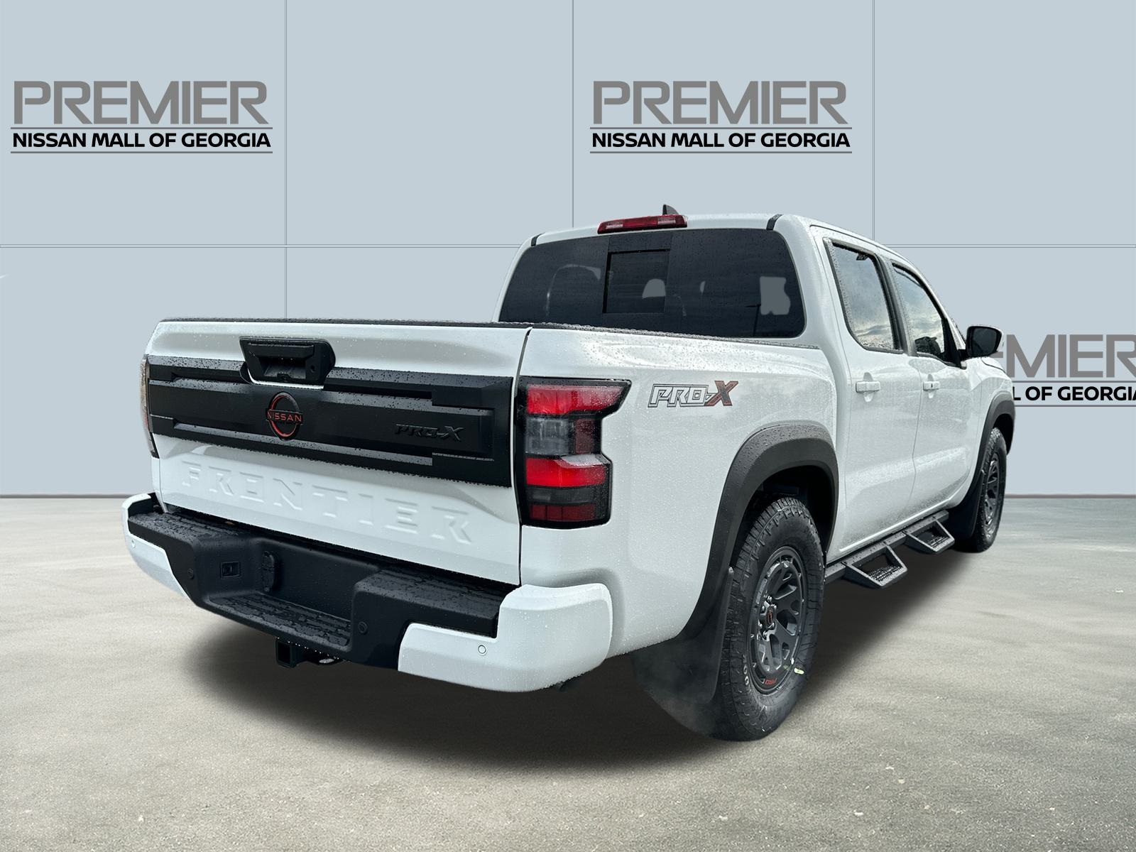 2026 Nissan Frontier PRO-X photo 4