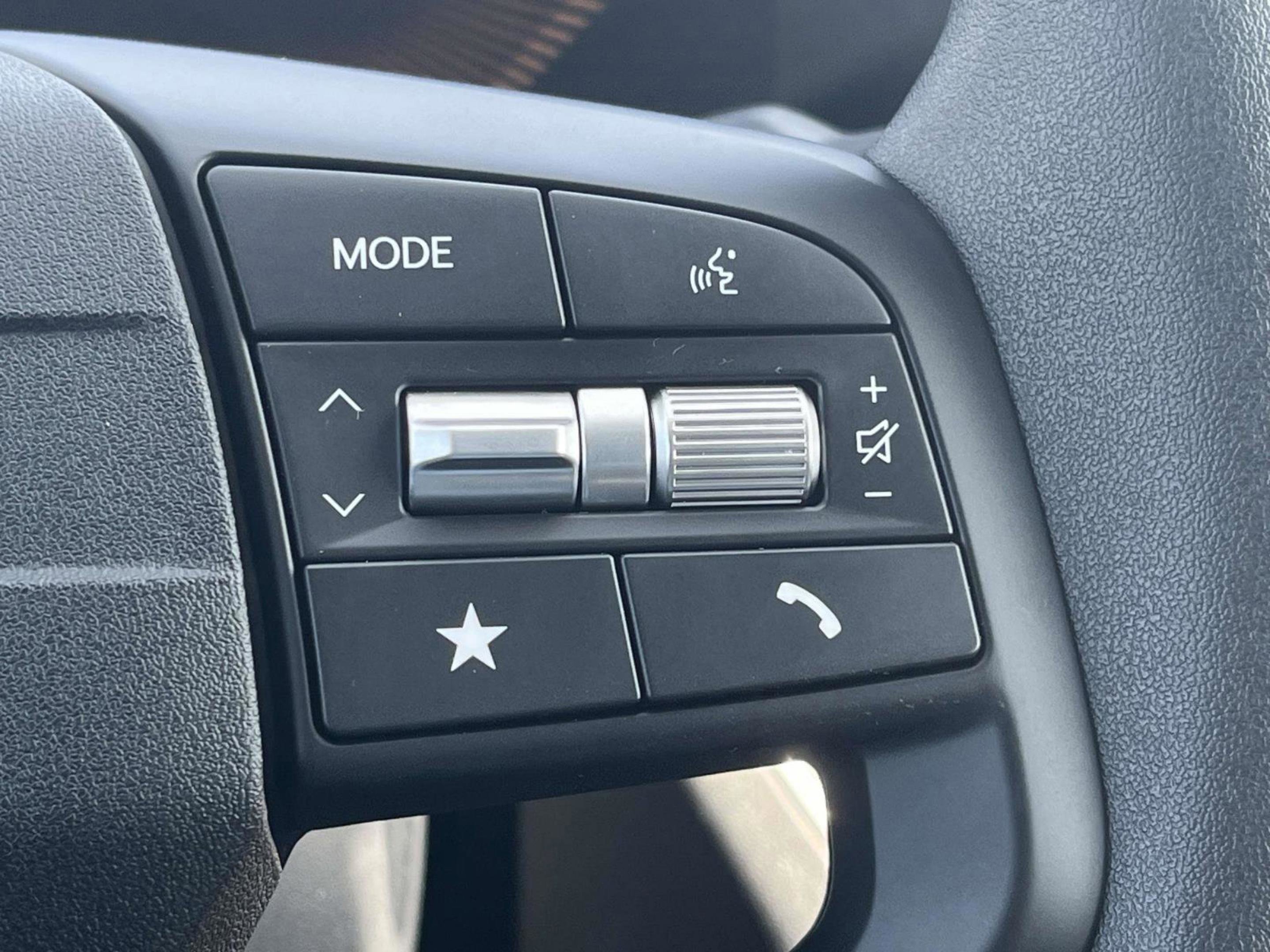 2025 Kia K4 LXS photo 26