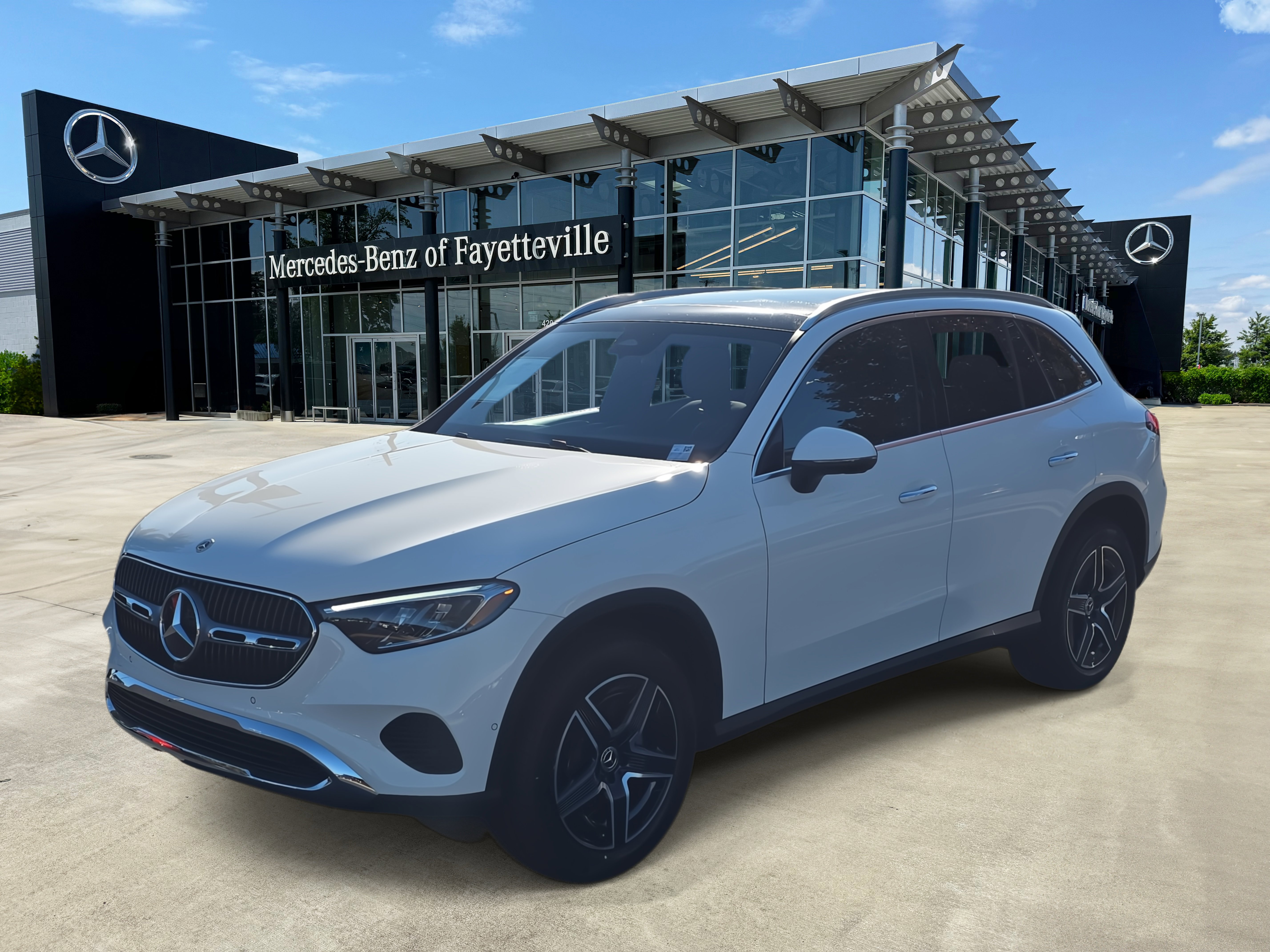 2026 Mercedes-Benz GLC Base's photo