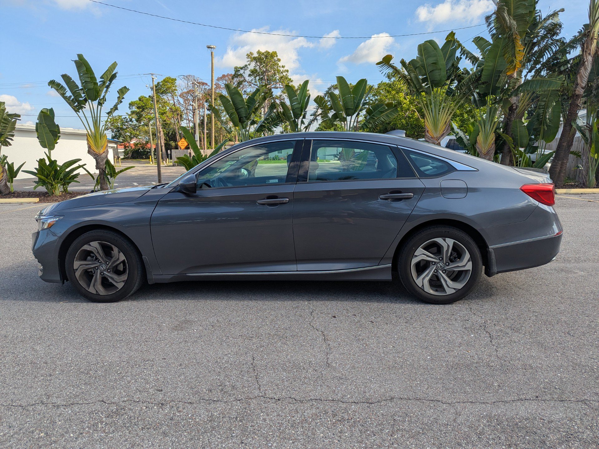 2020 Honda Accord EX photo 6