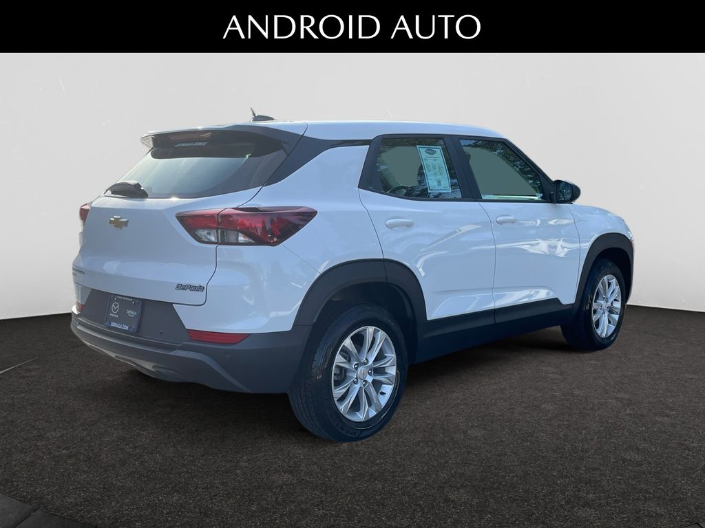 2021 Chevrolet Trailblazer LS photo 4