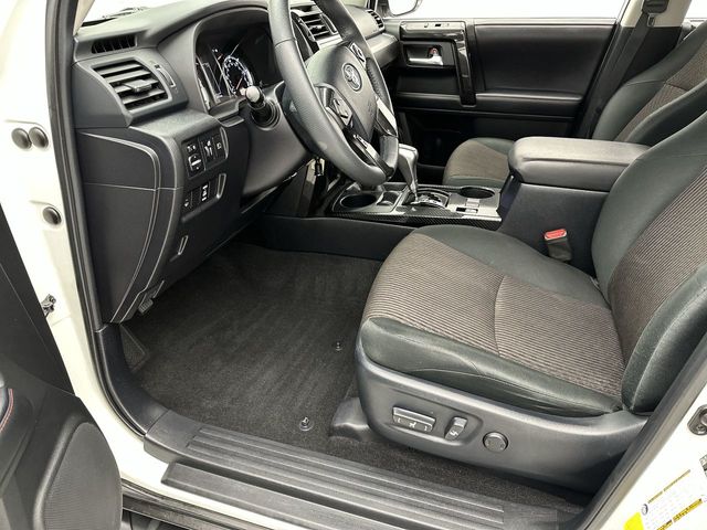 2020 Toyota 4Runner TRD Off-Road photo 3