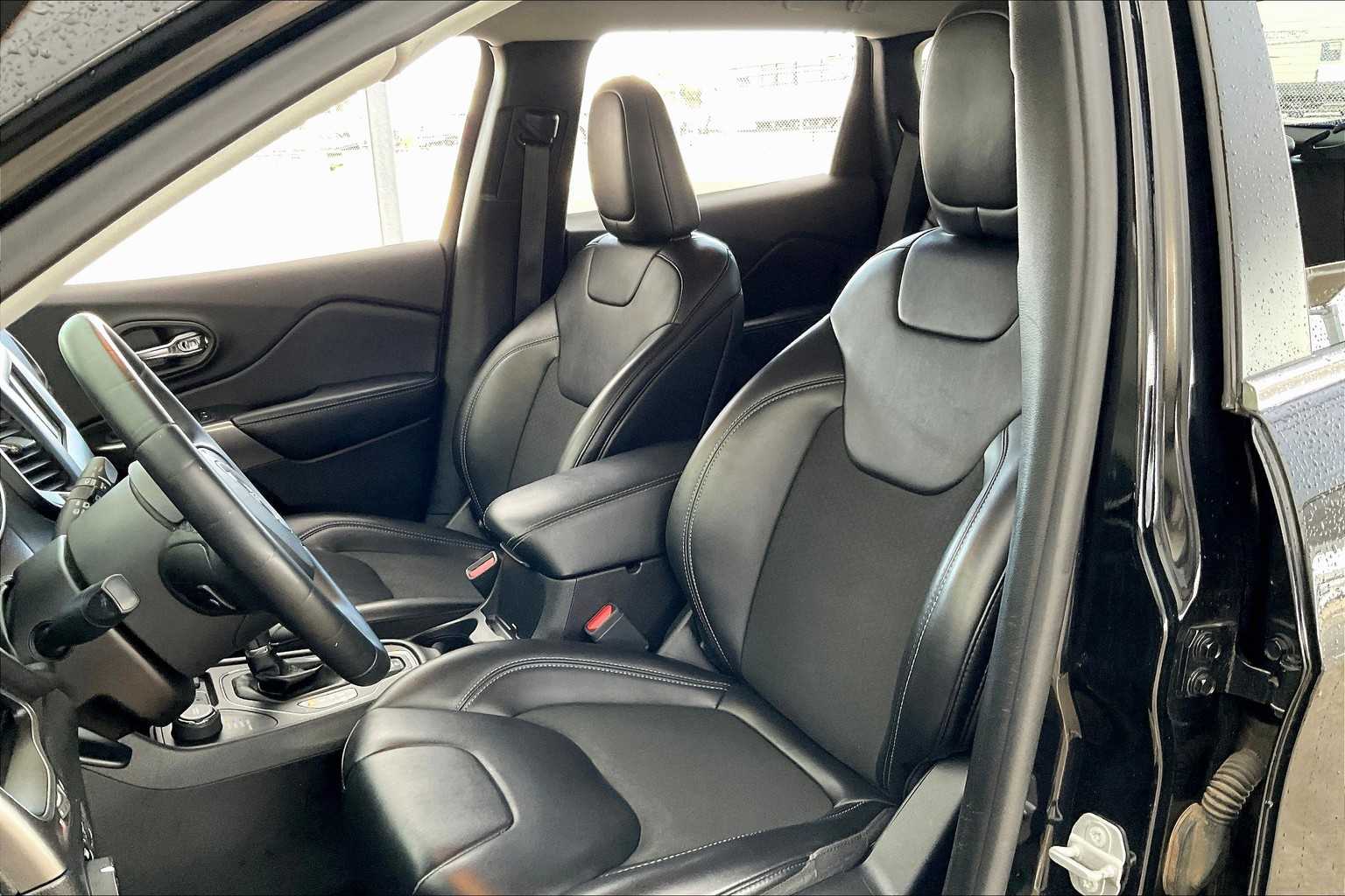 2019 Jeep Cherokee Latitude photo 7