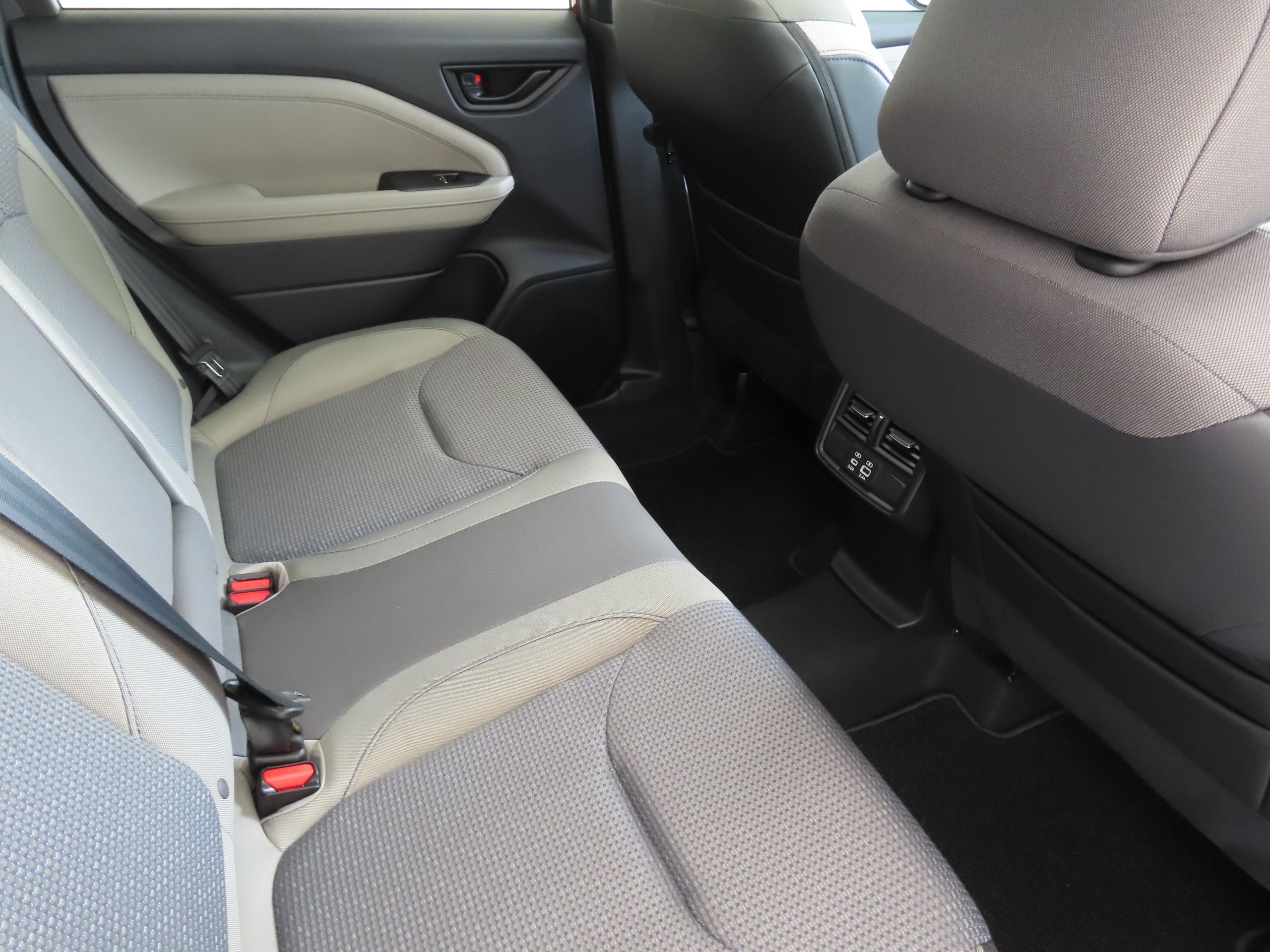 2025 Subaru Forester Premium Base photo 21