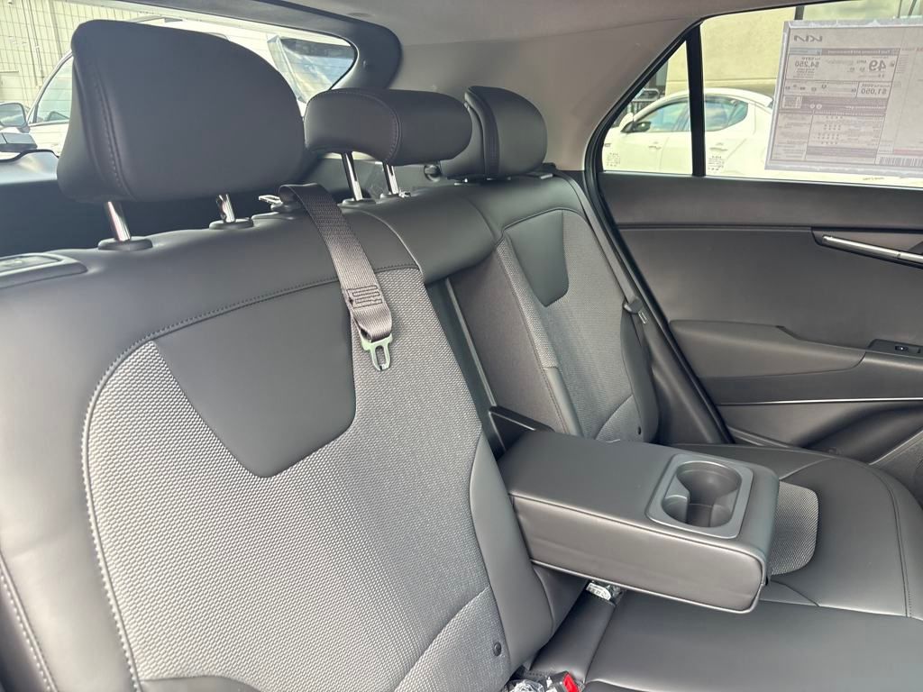 2025 Kia Niro EX Touring photo 27